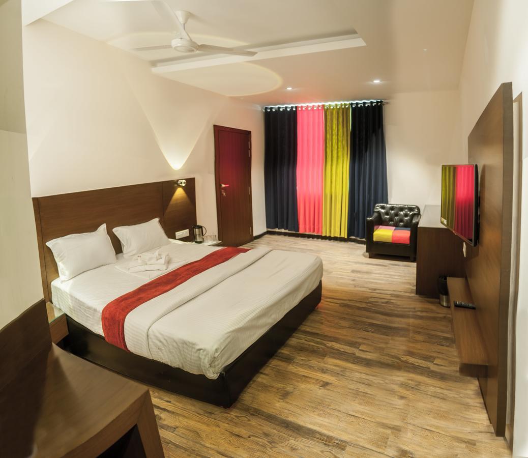 Hotel Atharva Ujjain Ngoại thất bức ảnh